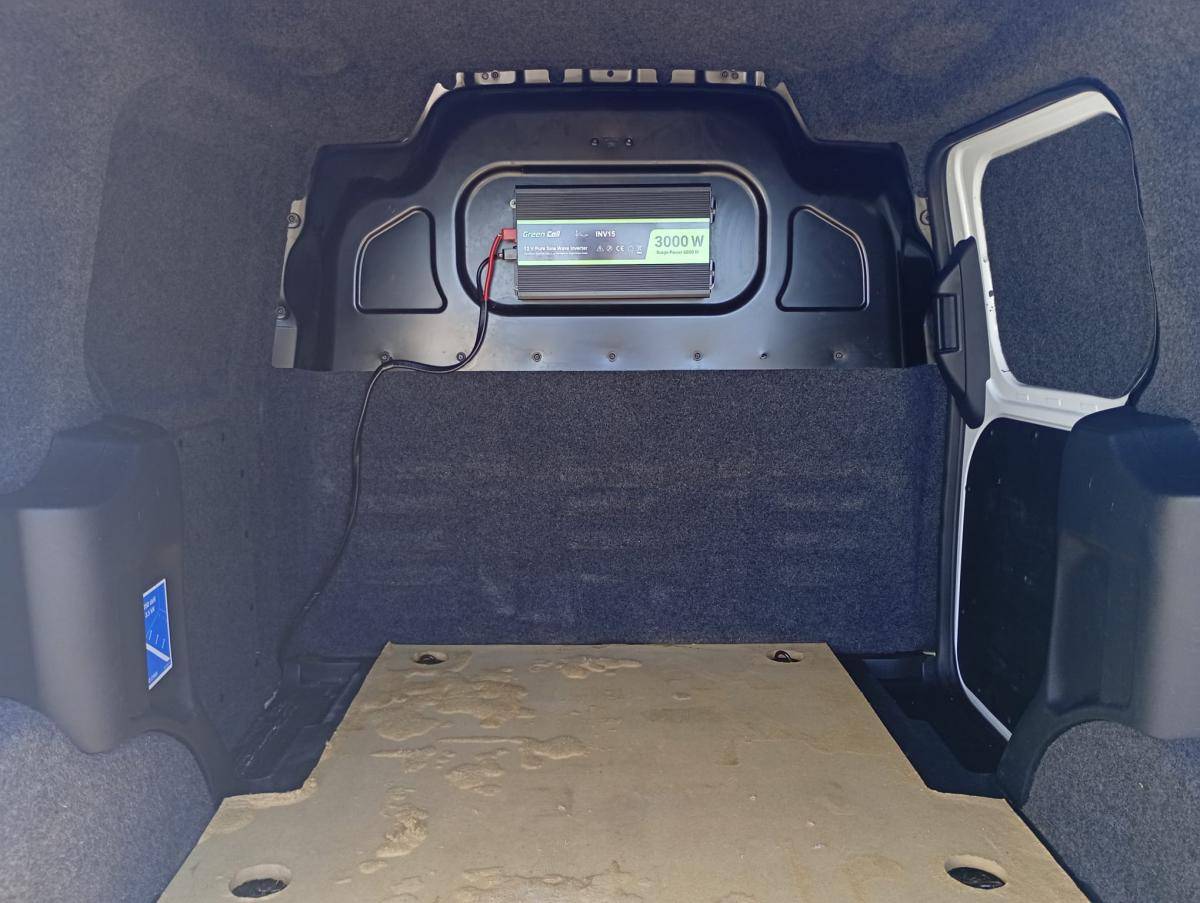 ford-transit-2024-diesel-1499cc