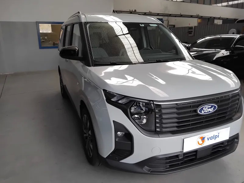 ford-tourneo-courier-2025-gasolina-998cc