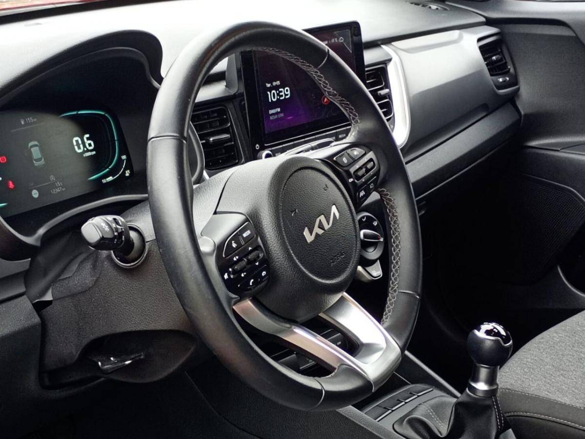 kia-stonic-2025-gasolina-1197cc