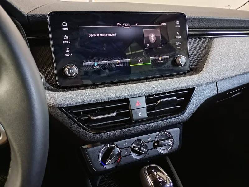 skoda-kamiq-2025-gasolina-999cc