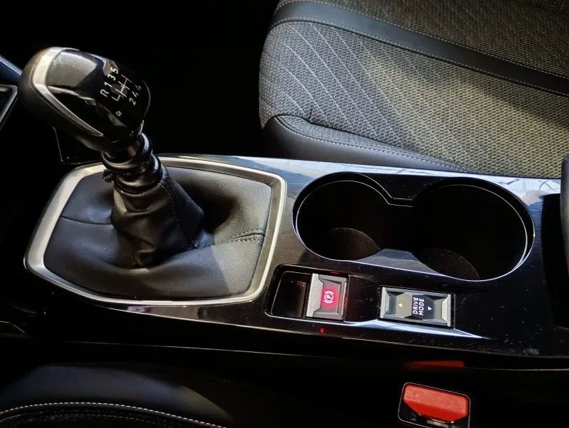peugeot-208-2024-gasolina-1199cc