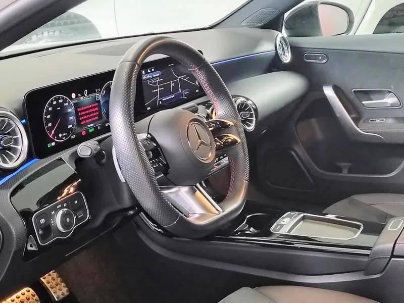 mercedes-benz-classe-a-2024-hibrido-a-gasolina-1332cc