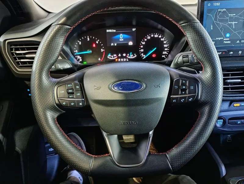 ford-focus-2025-diesel-1499cc