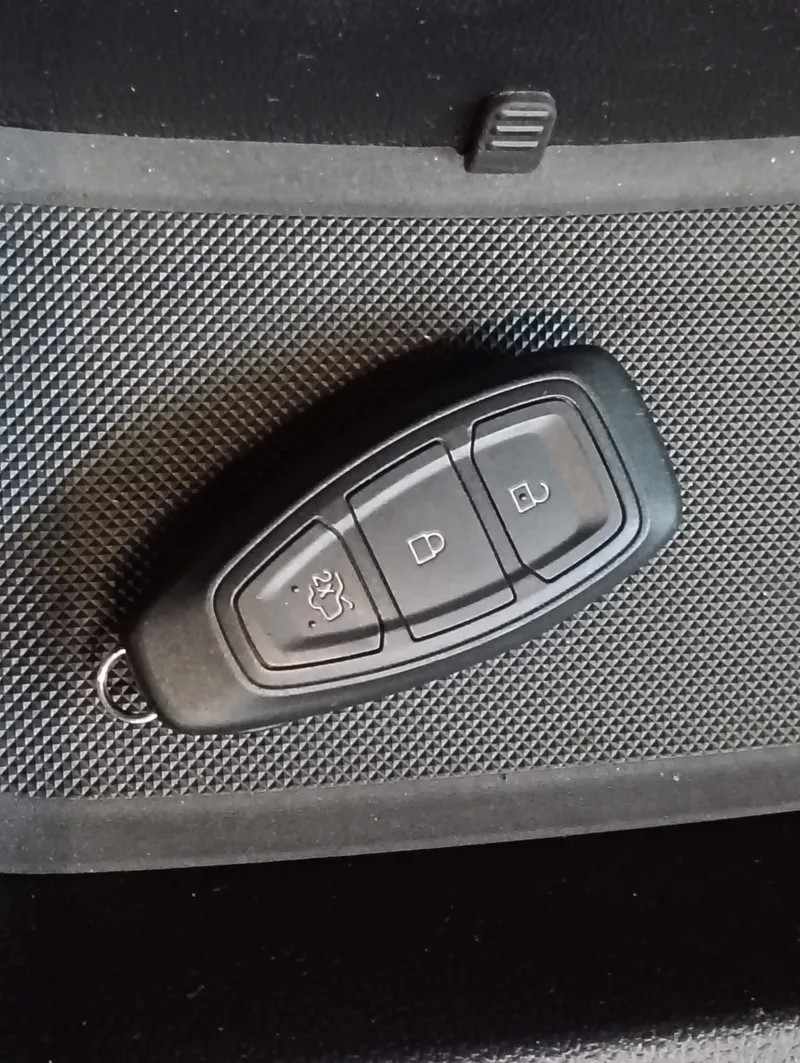 ford-focus-2025-diesel-1499cc