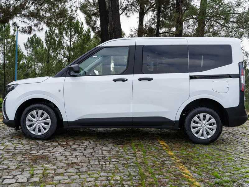 ford-tourneo-courier-2025-gasolina-998cc