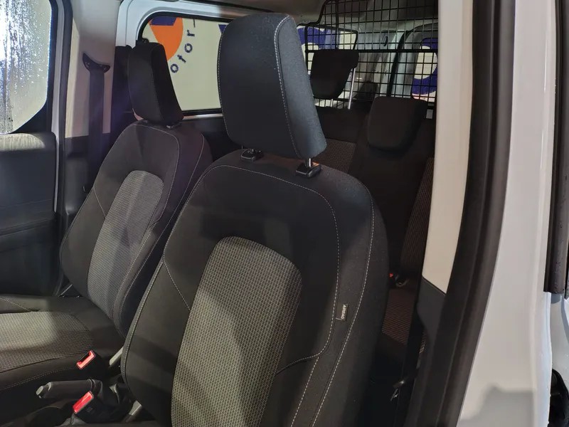 ford-tourneo-courier-2025-gasolina-998cc