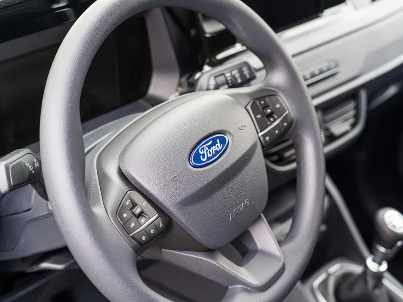 ford-tourneo-courier-2025-gasolina-998cc