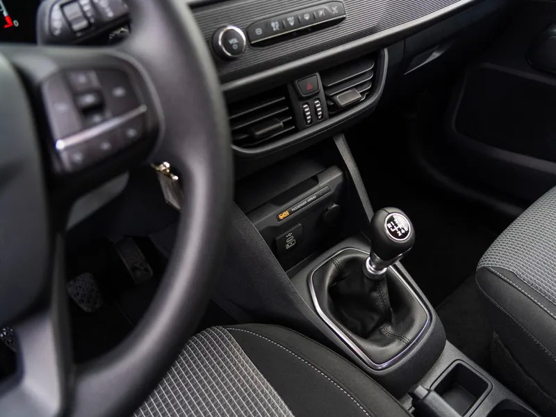 ford-tourneo-courier-2025-gasolina-998cc