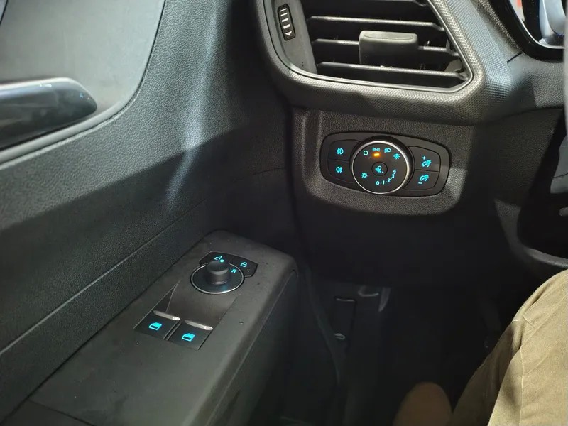 ford-tourneo-courier-2025-gasolina-998cc
