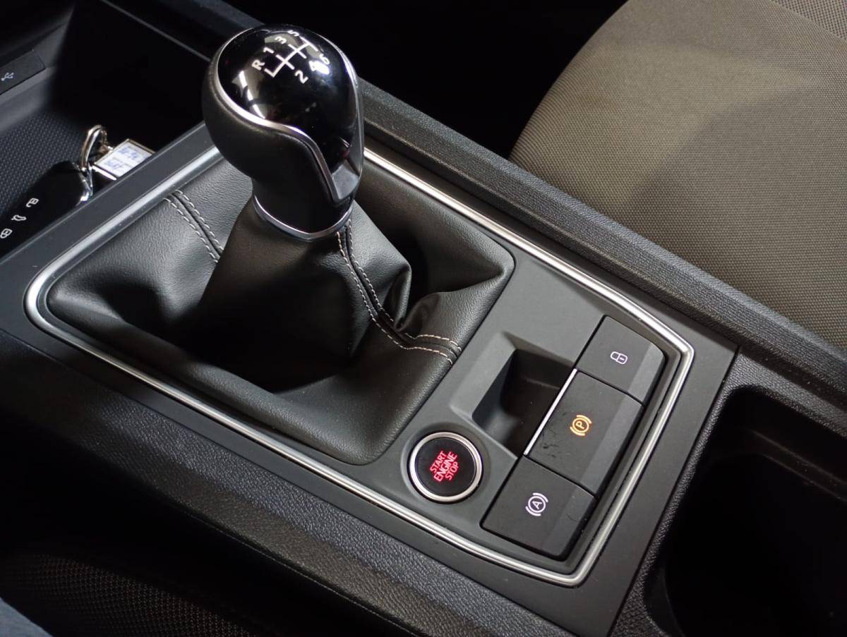 seat-leon-2025-diesel-1968cc