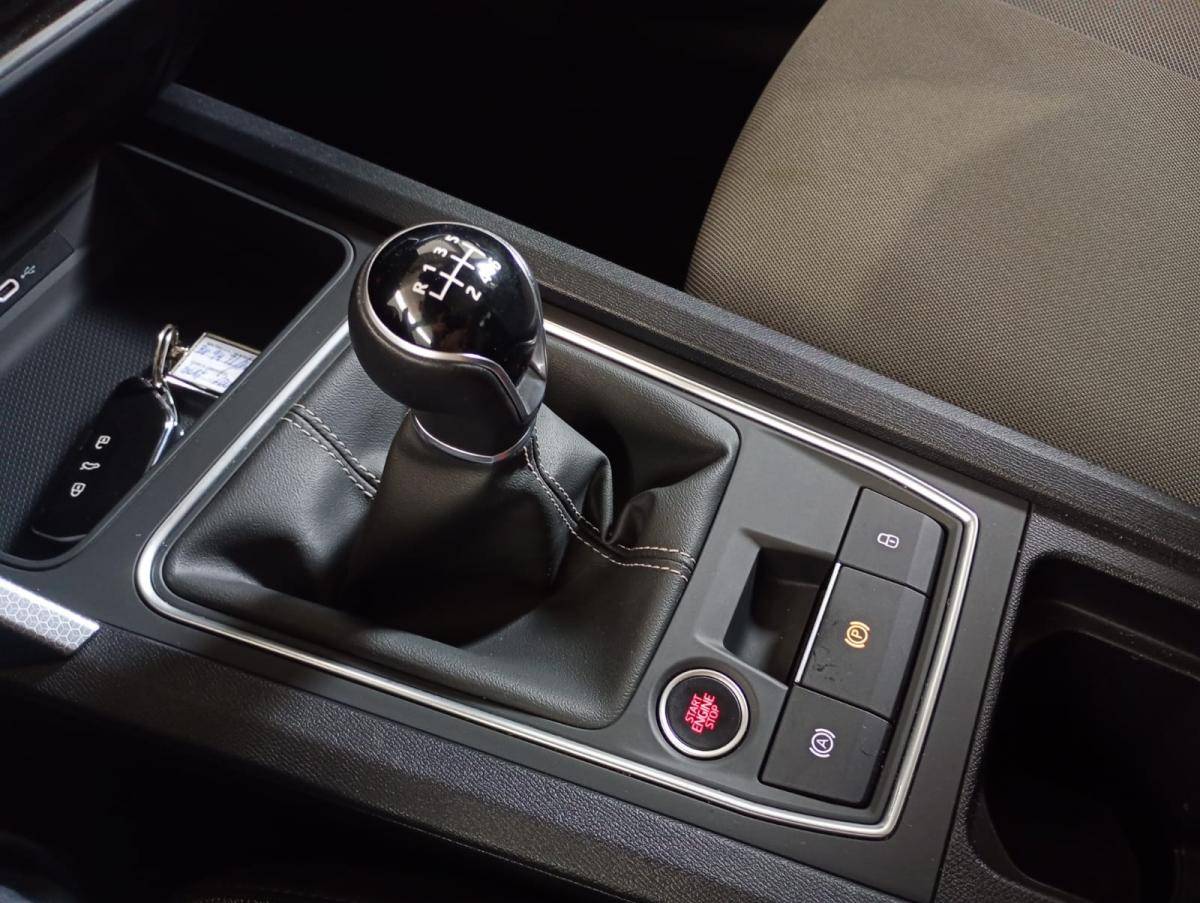 seat-leon-2025-diesel-1968cc