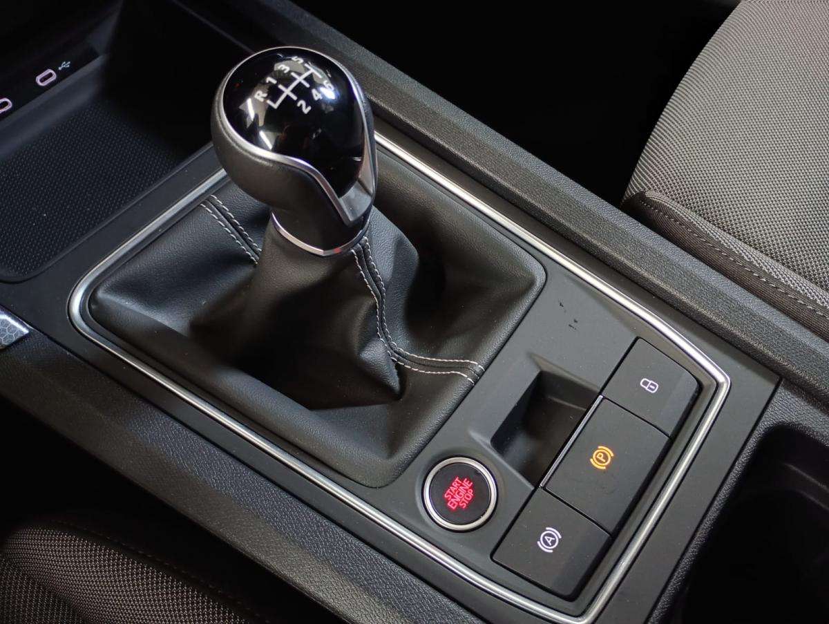 seat-leon-2025-diesel-1968cc
