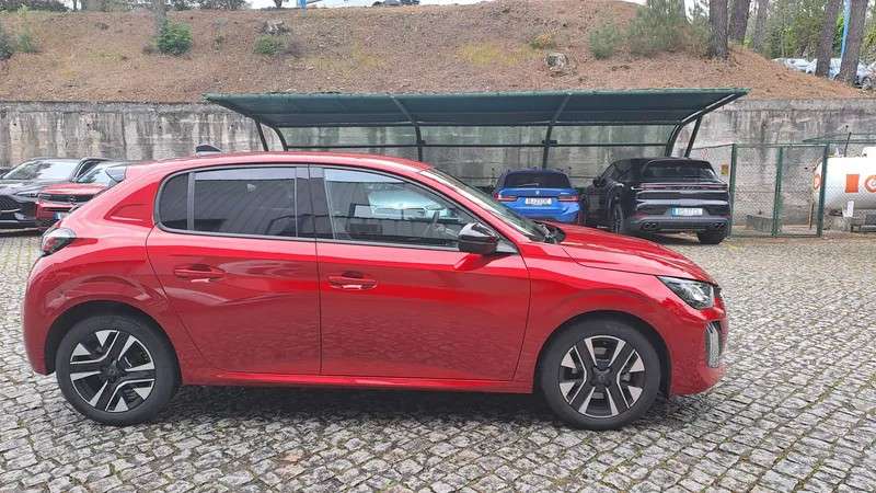 peugeot-208-2024-gasolina-1199cc