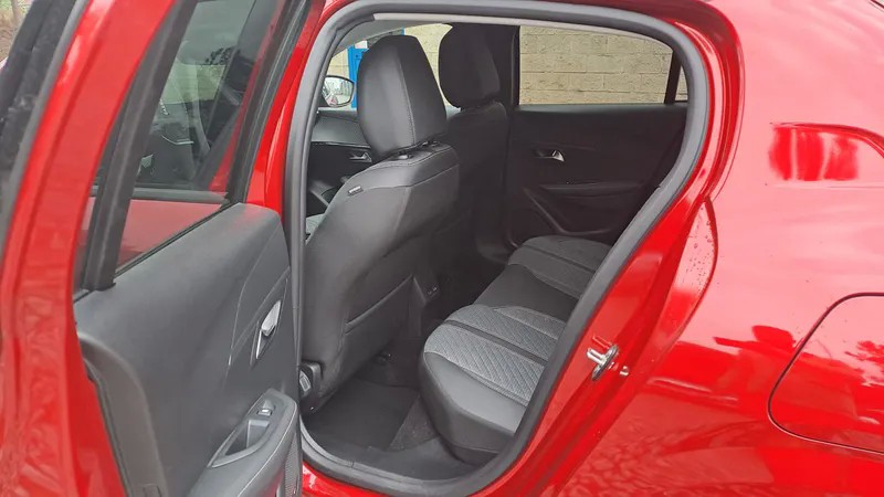 peugeot-208-2024-gasolina-1199cc