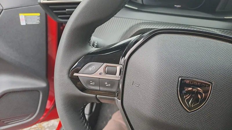peugeot-208-2024-gasolina-1199cc