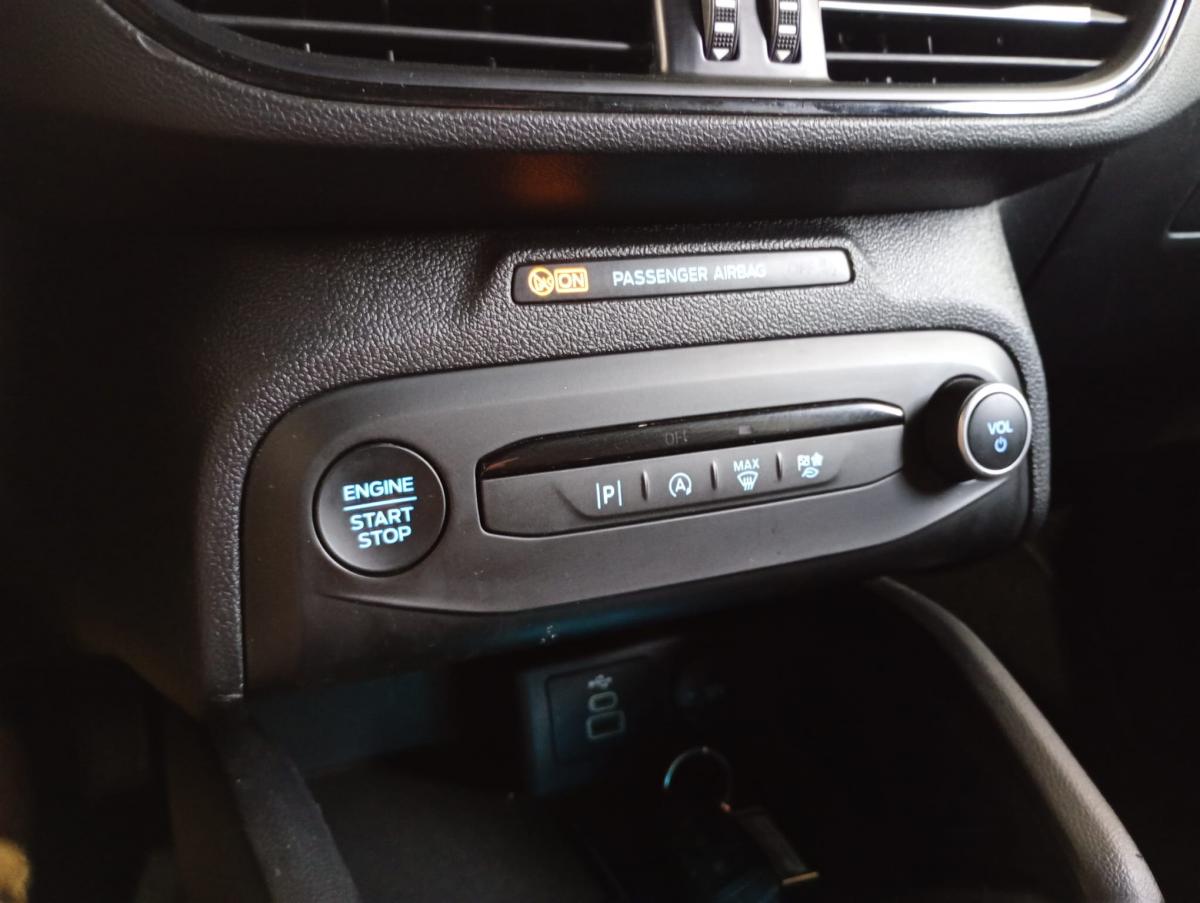ford-focus-2024-gasolina-998cc