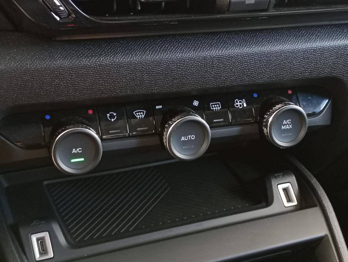 citroen-c4-2025-diesel-1499cc