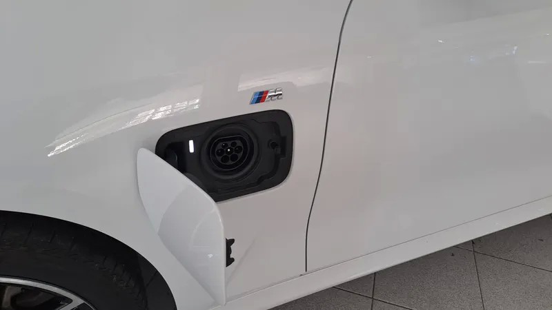 bmw-serie-3-2024-hibrido-a-gasolina-1998cc
