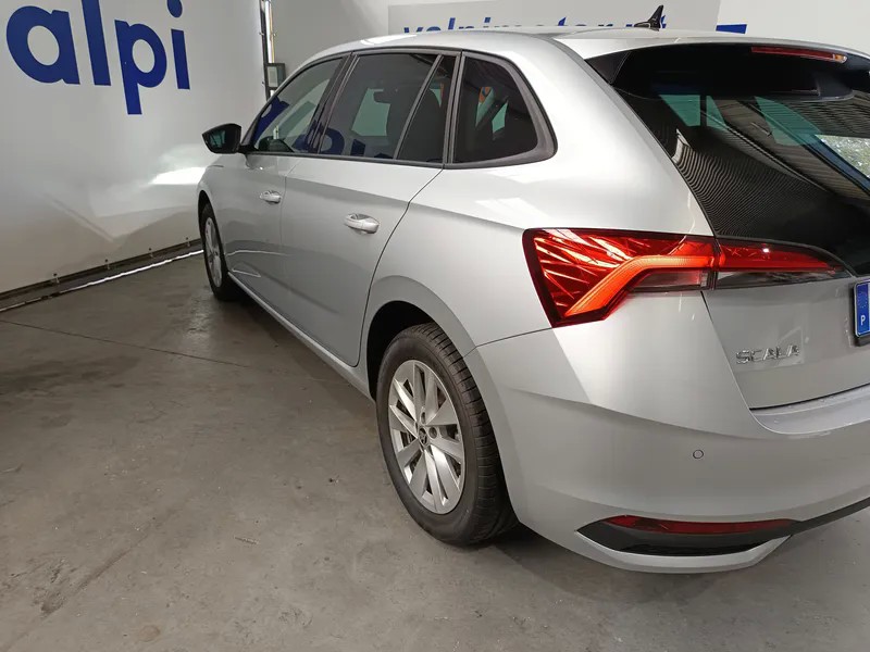 skoda-scala-2024-gasolina-999cc