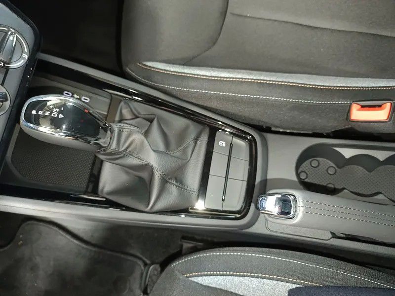 skoda-scala-2024-gasolina-999cc