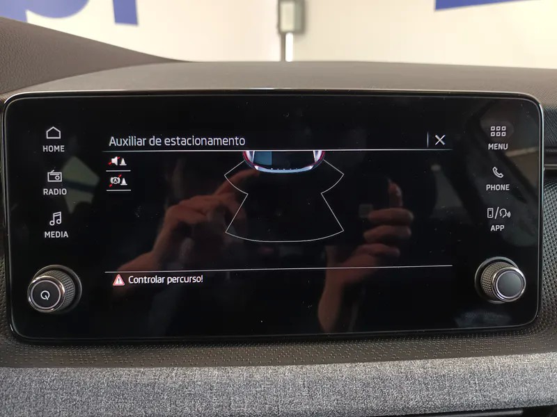skoda-scala-2024-gasolina-999cc