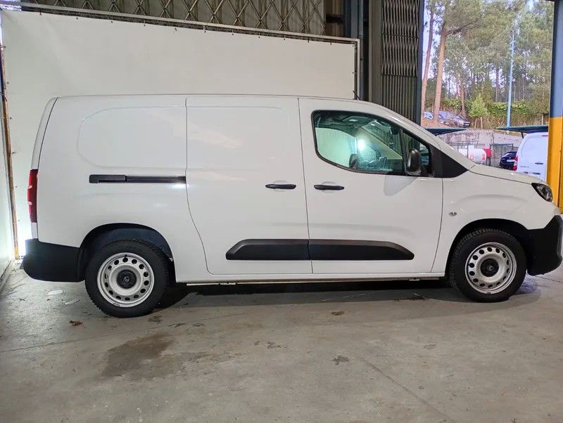 citroen-berlingo-2024-diesel-1499cc