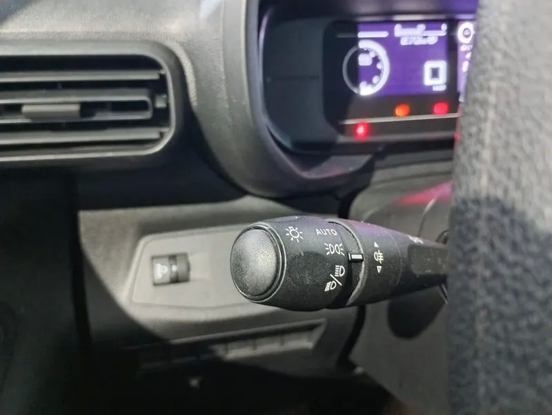 citroen-berlingo-2024-diesel-1499cc