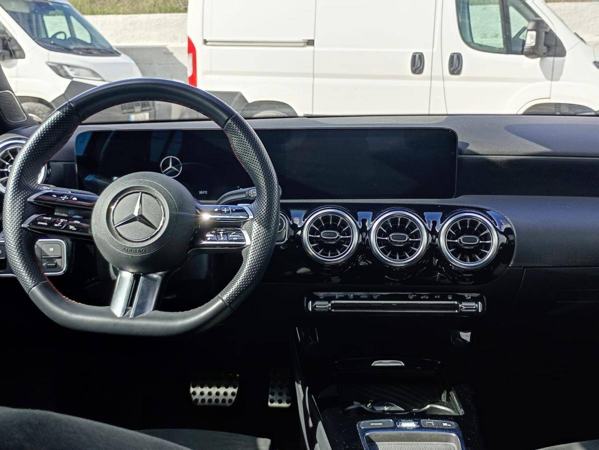 mercedes-benz-classe-a-2024-hibrido-a-gasolina-1332cc