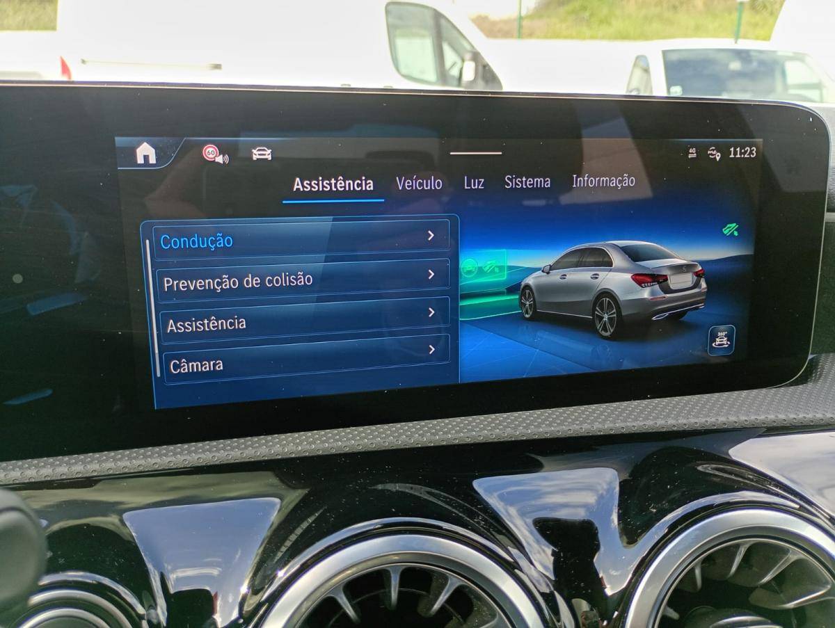 mercedes-benz-classe-a-2024-hibrido-a-gasolina-1332cc