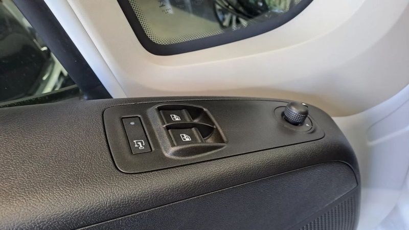opel-movano-2023-diesel-2179cc