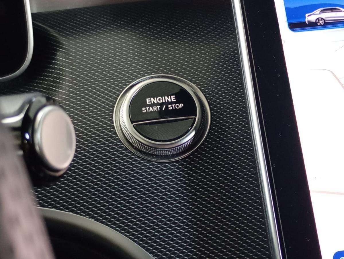 mercedes-benz-classe-c-2025-hibrido-a-gasolina-1999cc