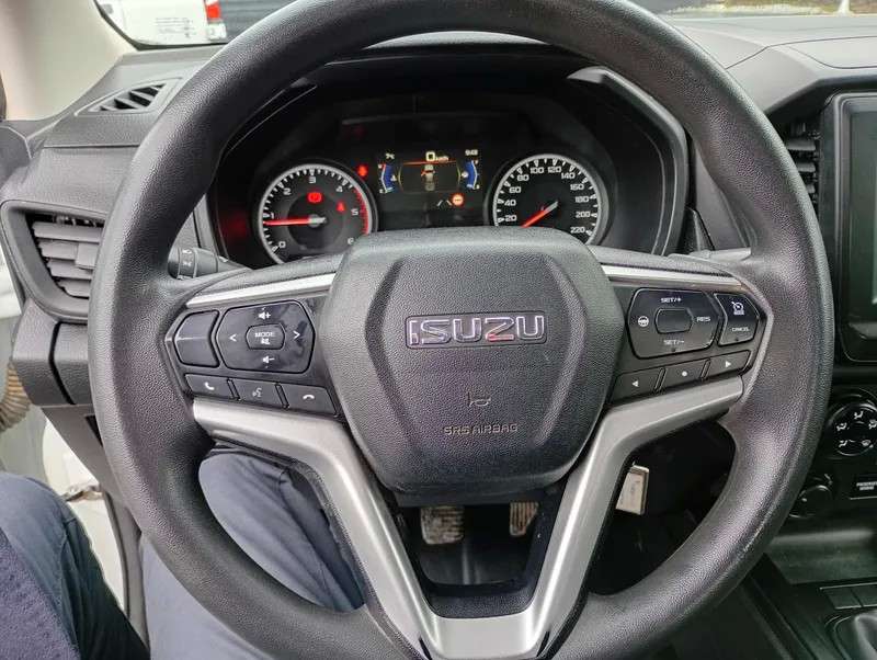 isuzu-d-max-2024-diesel-1898cc