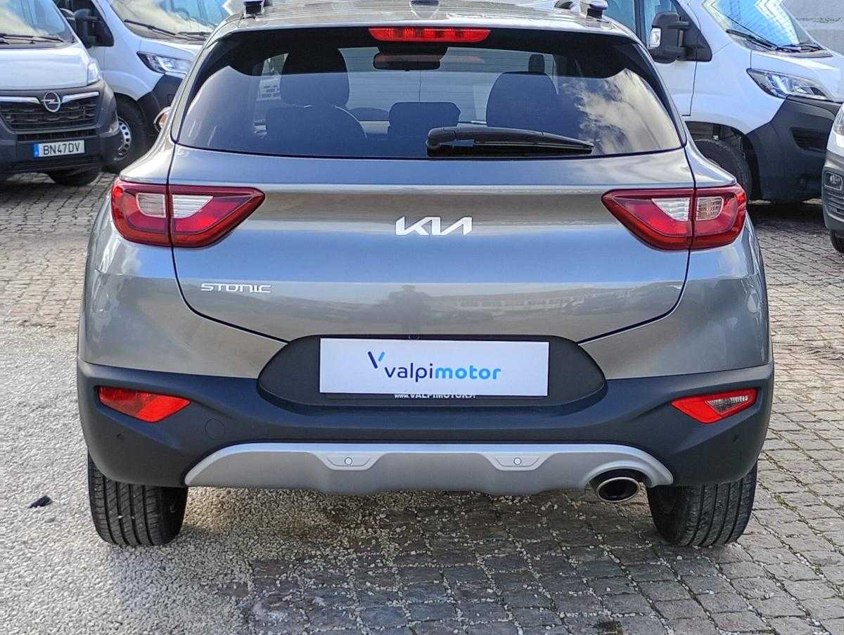 kia-stonic-2025-gasolina-1197cc