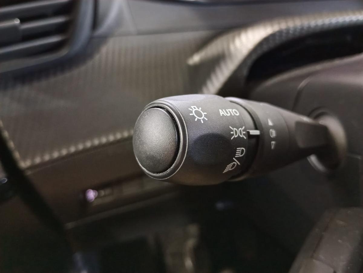 peugeot-2008-2024-gasolina-1199cc