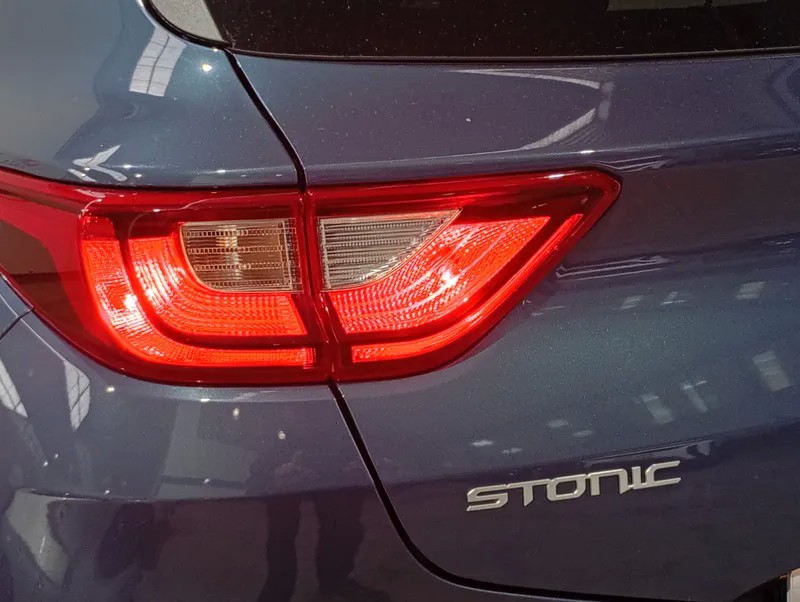 kia-stonic-2025-gasolina-1197cc