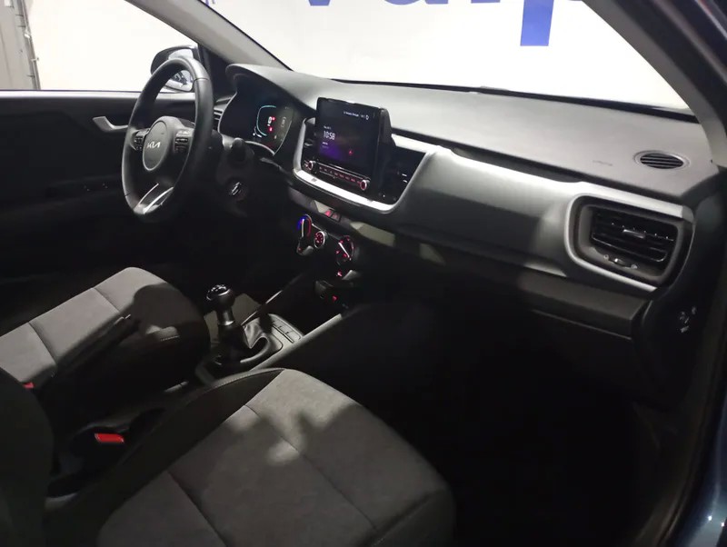kia-stonic-2025-gasolina-1197cc