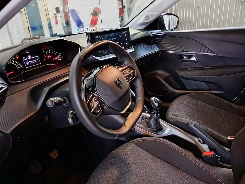 peugeot-208-2025-gasolina-1199cc
