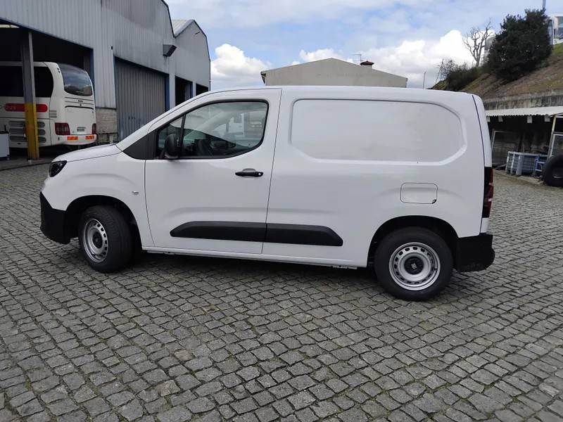 fiat-doblo-2024-diesel-1499cc