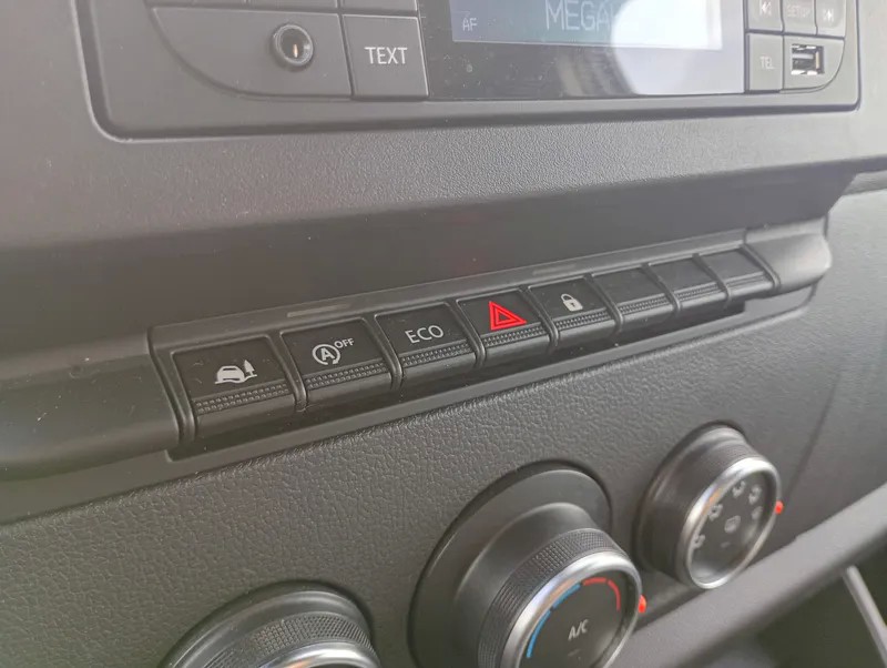 renault-master-2024-diesel-2299cc
