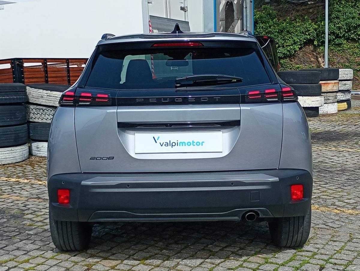 peugeot-2008-2024-gasolina-1199cc