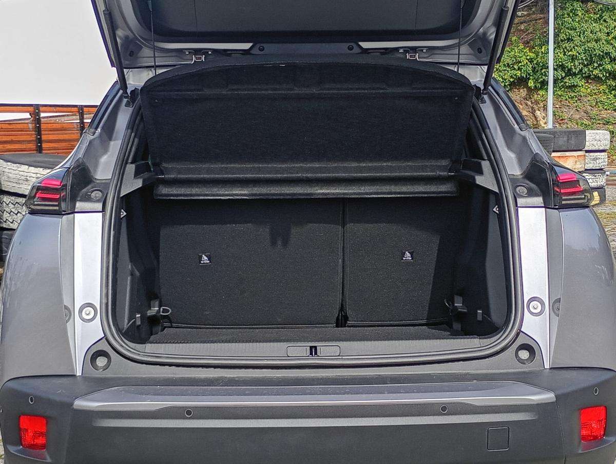 peugeot-2008-2024-gasolina-1199cc