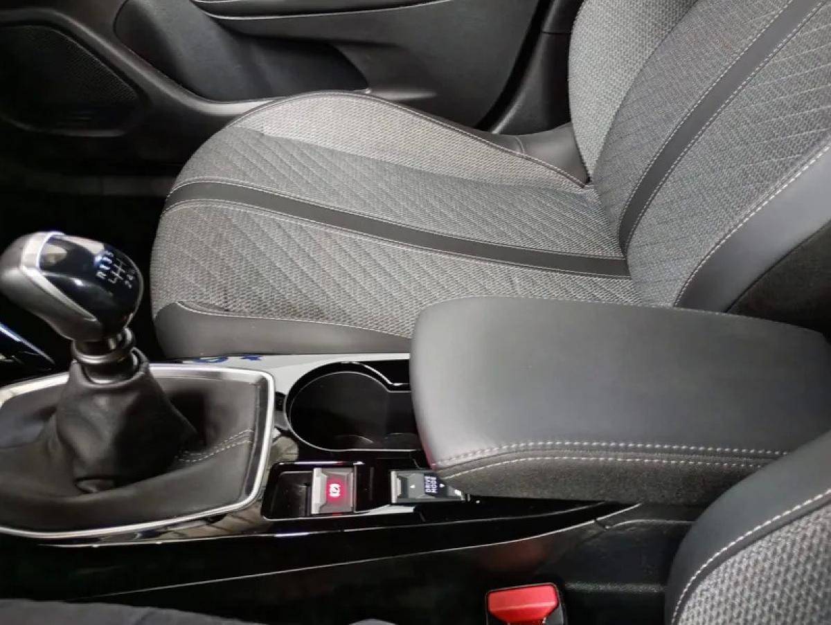 peugeot-2008-2024-gasolina-1199cc