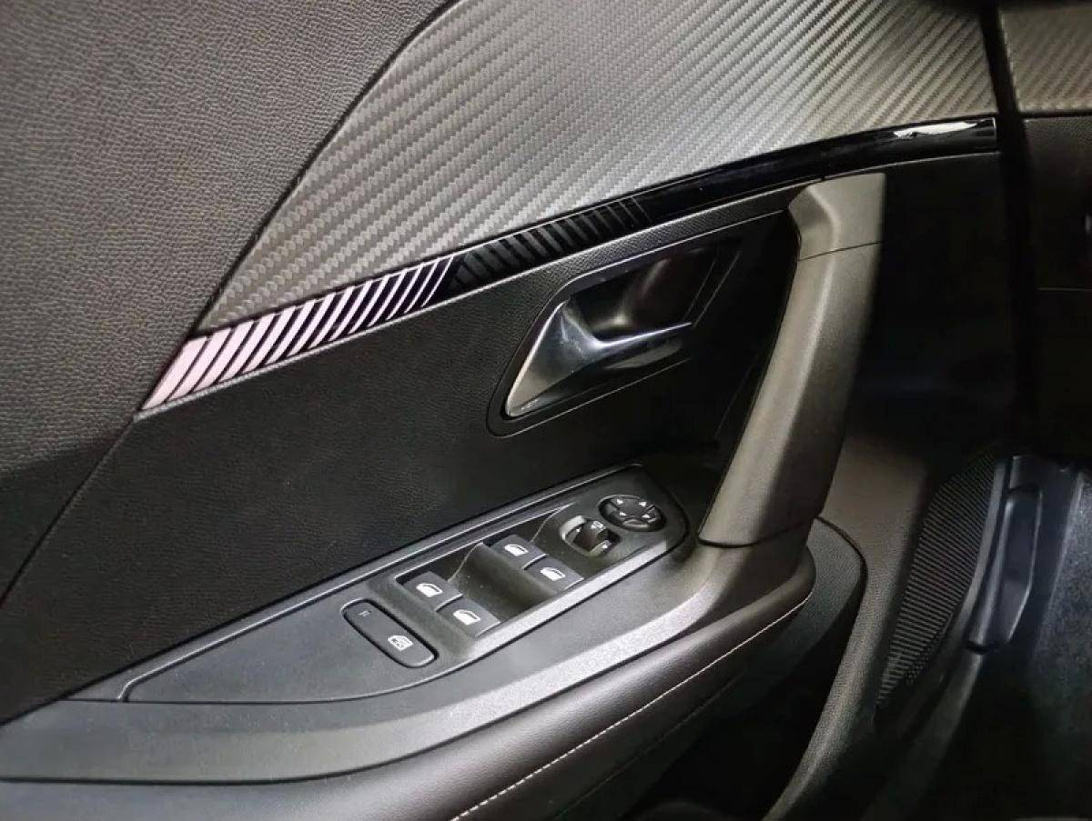 peugeot-2008-2024-gasolina-1199cc