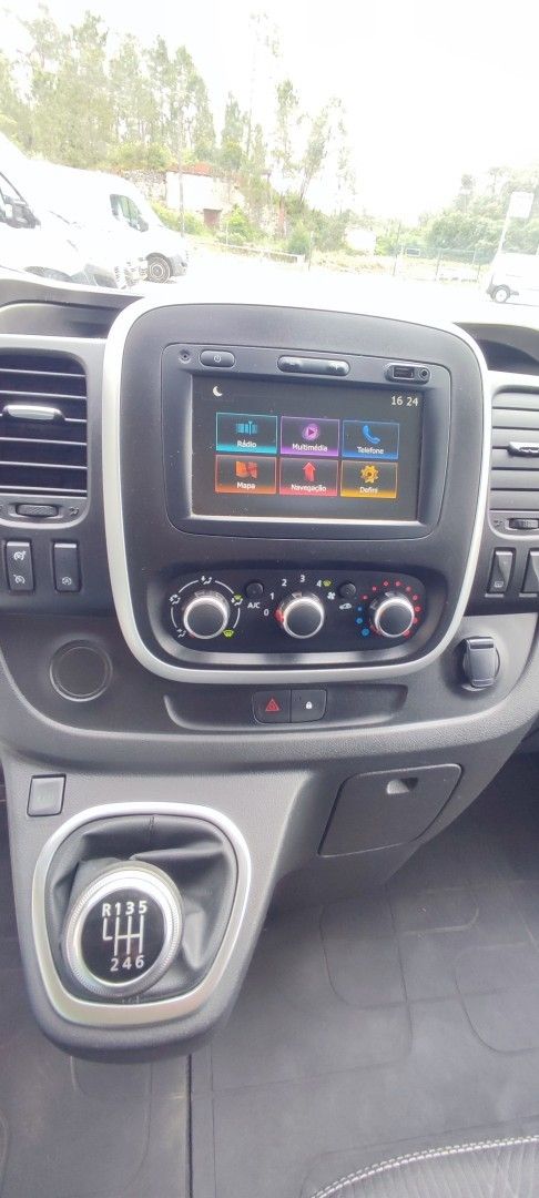 renault-trafic-2021-diesel-2000cc