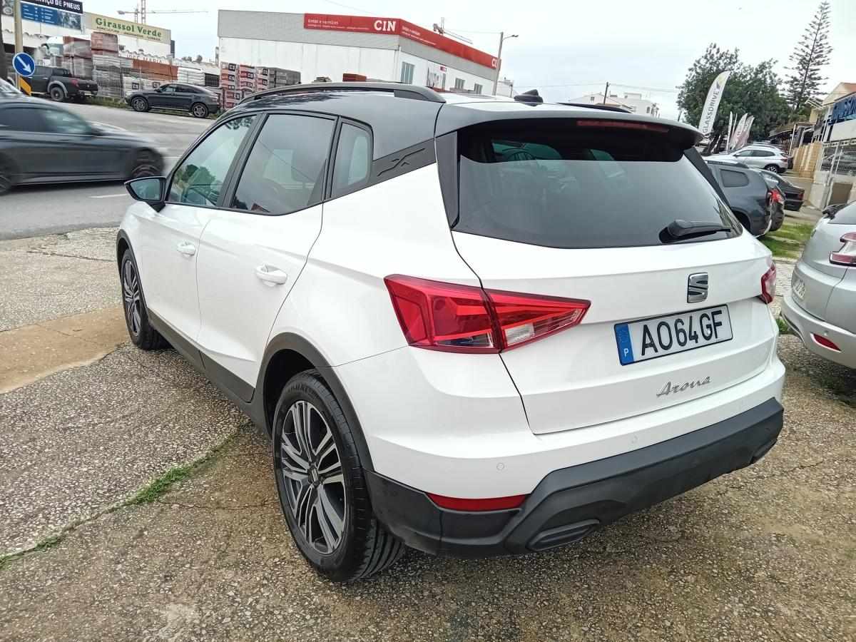 seat-arona-2022-gasolina-999cc