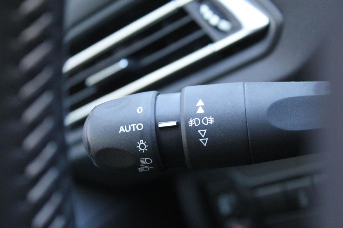 peugeot-308-sw-2020-diesel-1499cc