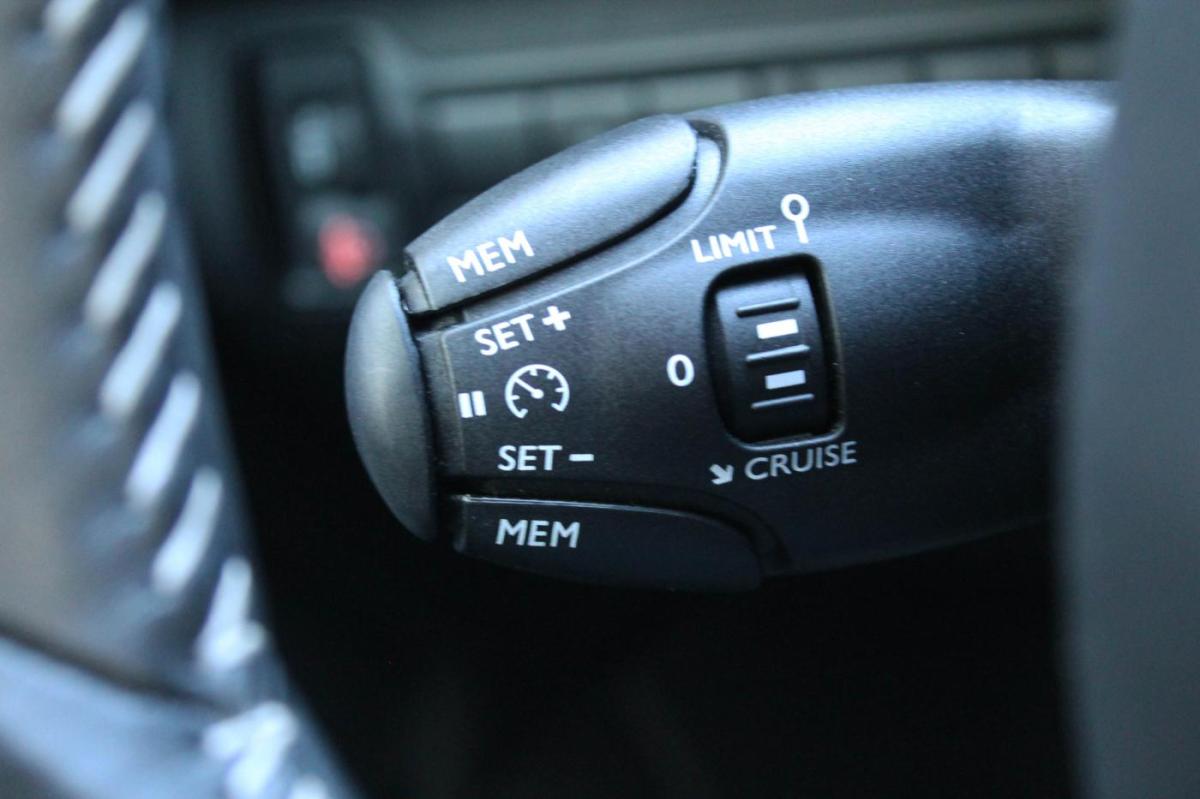 peugeot-308-sw-2020-diesel-1499cc