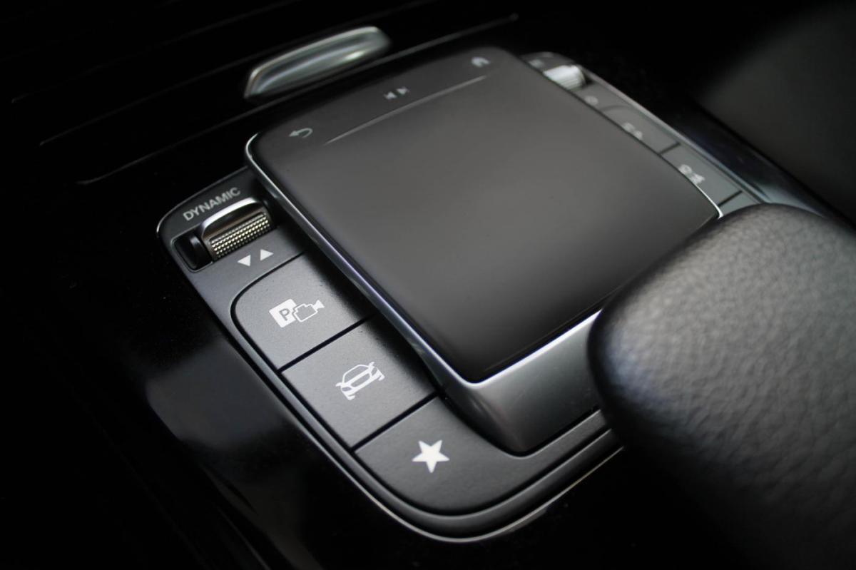 mercedes-benz-classe-a-2021-hibrido-a-gasolina-1332cc