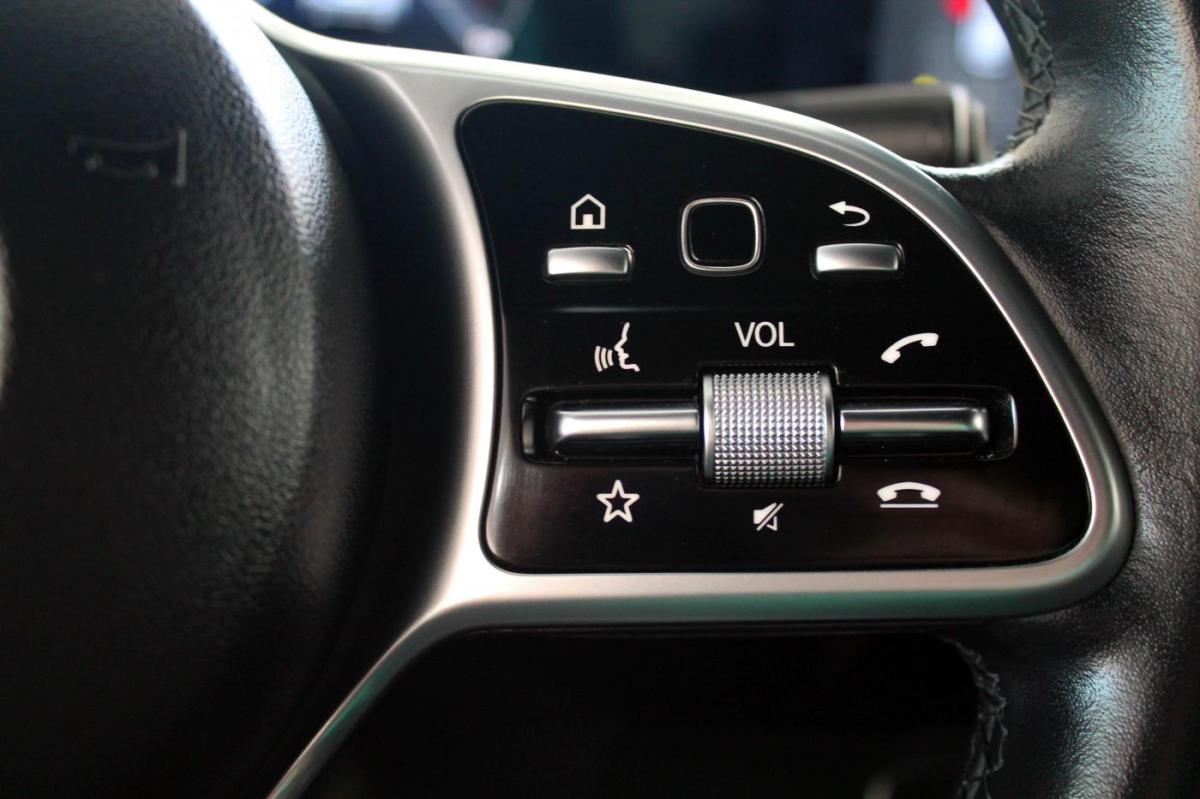 mercedes-benz-classe-a-2021-hibrido-a-gasolina-1332cc