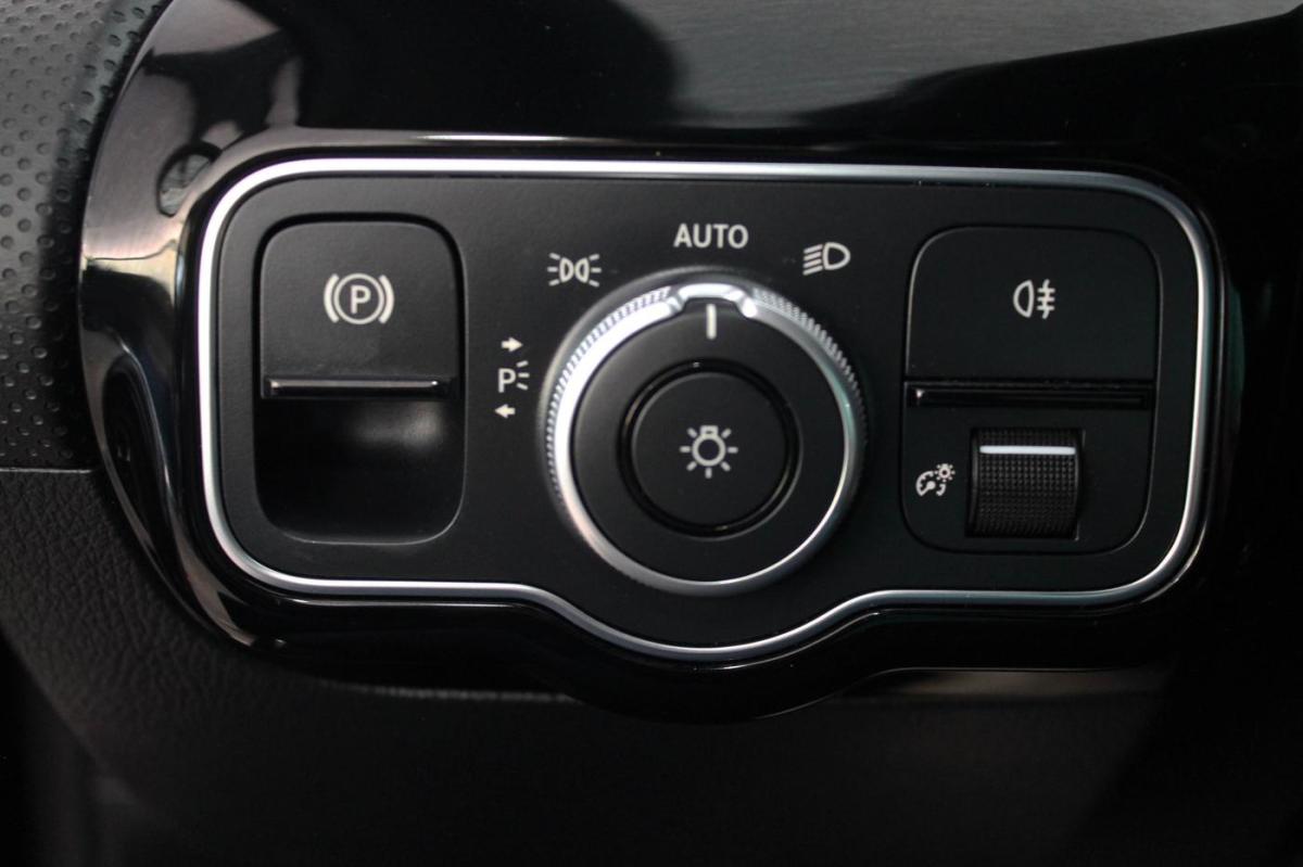 mercedes-benz-classe-a-2021-hibrido-a-gasolina-1332cc